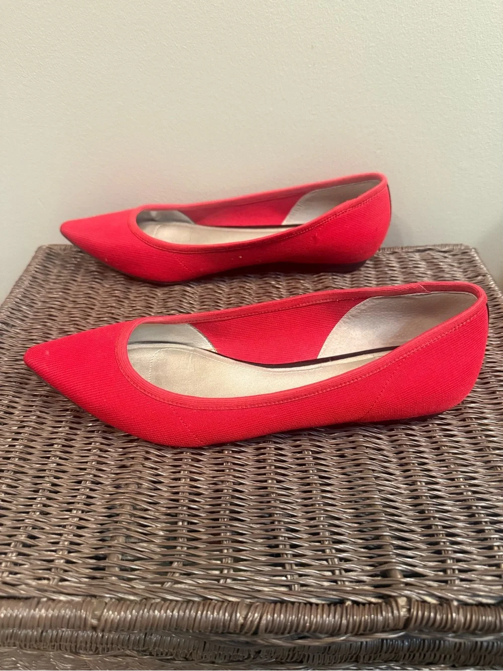 Tahari Red Pointed-Toe Ballet Flats